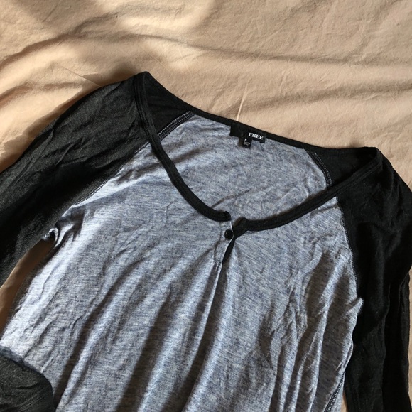 COPY - ✨💫2 for $40 ✨💫 Wilfred Aritzia Baseball Tee - Picture 2 of 5